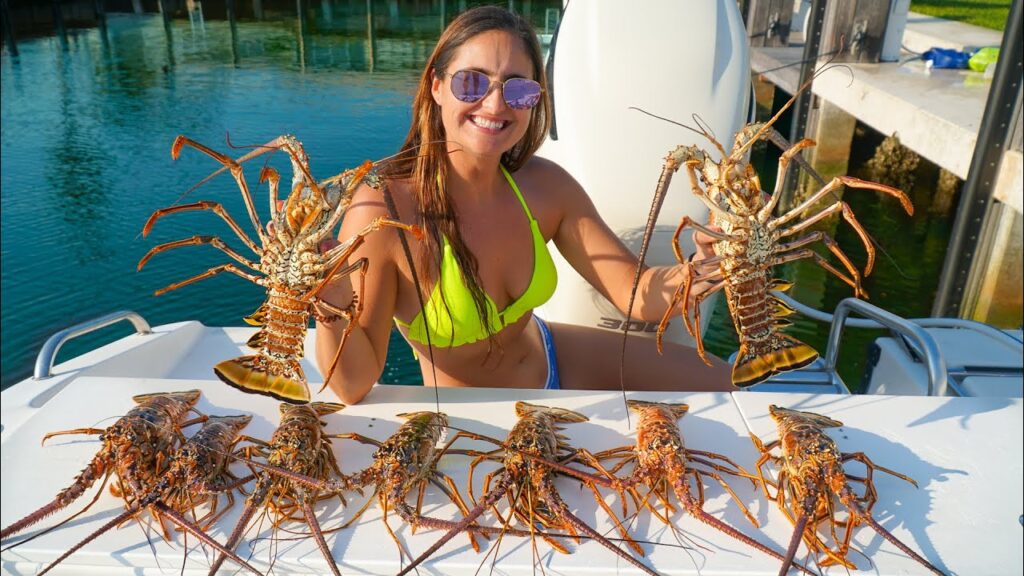 LOBSTERING in CRYSTAL CLEAR Water! Catch, Clean  Cook SPINY Lobster!